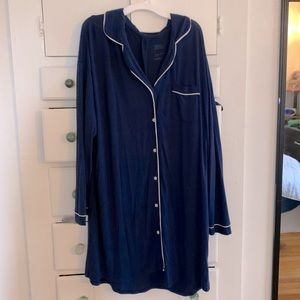 Navy nightgown